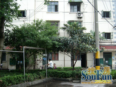小区相关图