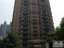 一梯四户,全南户型,客厅带阳台,交通便利,繁华地段,居家装修