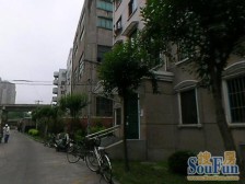 喜欢跃层和大露台的来!一个购房名买两套,空中别墅