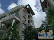 新上地/铁口联排别墅,位置安静,保养好,满五v1税费各付