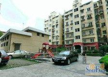 主卧朝南,小区中心位置,交通便利,随时看房