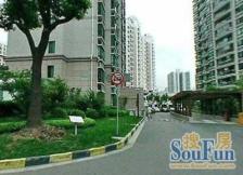 卫生间全明,大开间,品质小区,小区入口附近