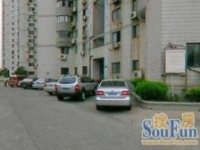 店长主推地铁房,全新精装带地暖,中心位置,全明边窗