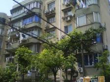 满五年, 诚心出售,看房方便。