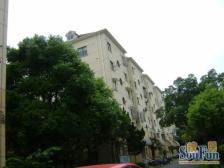 小区C位,中间楼层,户型正气!全明一房,新出大一房!看中可谈