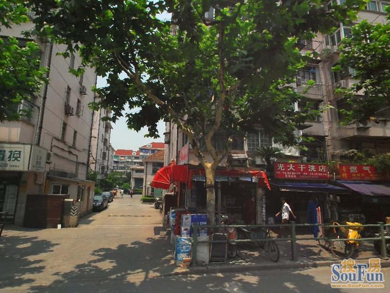 小区相关图