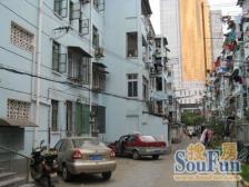 陆家嘴三件套脚下,精装修,业主诚意出售