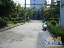 电梯房!业主诚售,装修只差墙面地板,水电已重做