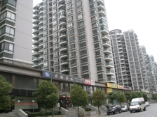 中间位置、安静、全南户型光线足、大阳台大飘窗