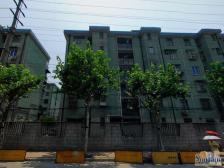 新上低楼层小两房,精装修,诚售。