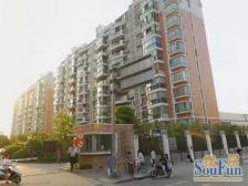 地铁近,电梯房阳光好。停车不紧张。安静位置。房龄新