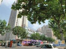 陆家嘴东安电梯4房,正对3大神器,近地铁书包房,价格好谈