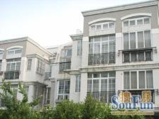 户型方正通透,采光好,13号线地铁400米,复式大四房