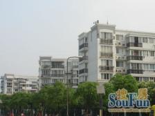 户型方正通透,采光好,13号线地铁400米,复式大四房