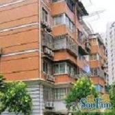 商品房小区,一梯两户,随时看房,三开间朝南,近4线,出行方便