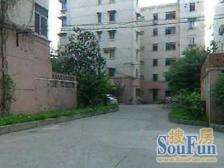 大开间,卫生间全明,品质小区,小区入口附近