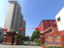 精装修,出小区就是中环百联,北面有露台。