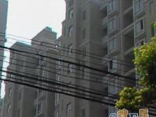 双南两房,精装修,出行便捷,生活配套齐全。