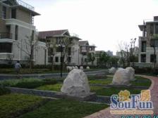 新上依云郡(双拼)临河+大花园+3米地下室,钥匙房