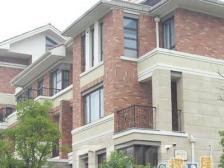 地下室阁楼赠送 带产权车库 店长力推 必看好房