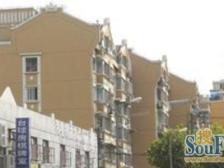 房子是顶楼复式 带露台 近地铁 600米 近滨江 拎包入住