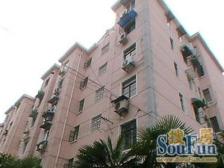 电梯房,地铁口,配套齐全,交通便利,可拎包入住。