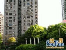 全明户型,户型方正,中间楼层,楼间距大,近地铁