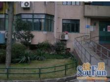 采光充足,近地铁,精装好房,主卧朝南