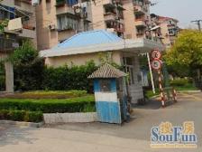 装修三年 楼层好 位置好 业主诚意出售