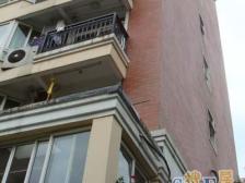 近地铁,精装 随时看房,电梯房,急售房源