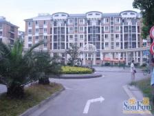 绿地+小三房+非一楼+诚心出售