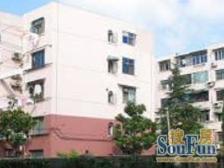 01室和02室是打通的,美式装修风格,位置不错,中楼层