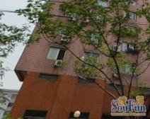 主卧朝南,环境优美,居家装修,装修齐全