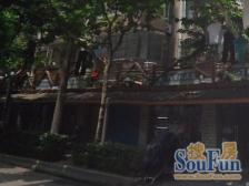 光辉小区位置安静朝南带花园教育配套好已满五