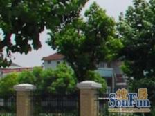 东山墙全明两室一厅带院子,门口8号线,业主诚意卖看中好谈