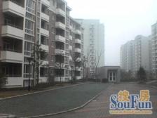 近地铁·小区带公园·价格低·位置户型好,房龄新