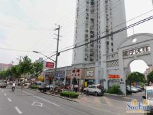 主卧朝南,小区中心位置,电梯房,房型正气,景观房,业主急售,精装修,繁华地段