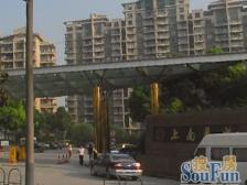 中华艺术宫旁+大四房+小区门口7/8号双线+业主诚心