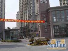 带产权车位,电梯高层,中心位置,品质装修,家具全送