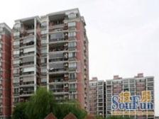 三号线江湾镇地铁100米、两房一个正规厅。对小区花园