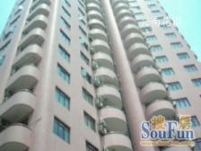 此房是小区正规的两房两厅,厨房卫生间全明有窗户