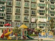 星空露台家园+俯瞰城市夜景+品质生活从此开始。