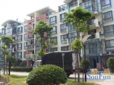 下叠加带花园和侧面花园小区中间位置正南正气