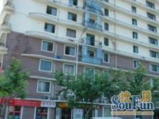 新天地朝南带阳台1室阳光刺眼有会所