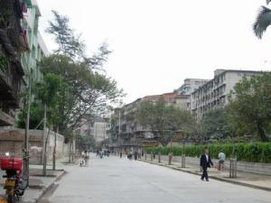 此房源过五年,大院管理,安静舒适