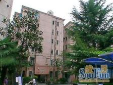 低总价3楼南北套,位置安静车位宽松方便看房