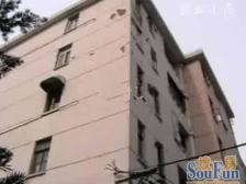 内环内,朝南一房一厅带院子,厨卫朝北,安静不吵闹