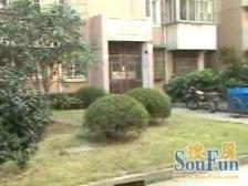 近地铁,1梯2户 入住快,拎包入住 热销好房