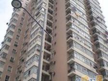 户型正气,适合一家人居住,采光好,电梯三房房。