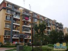 地铁口,大两房,业主诚意出售,满五年